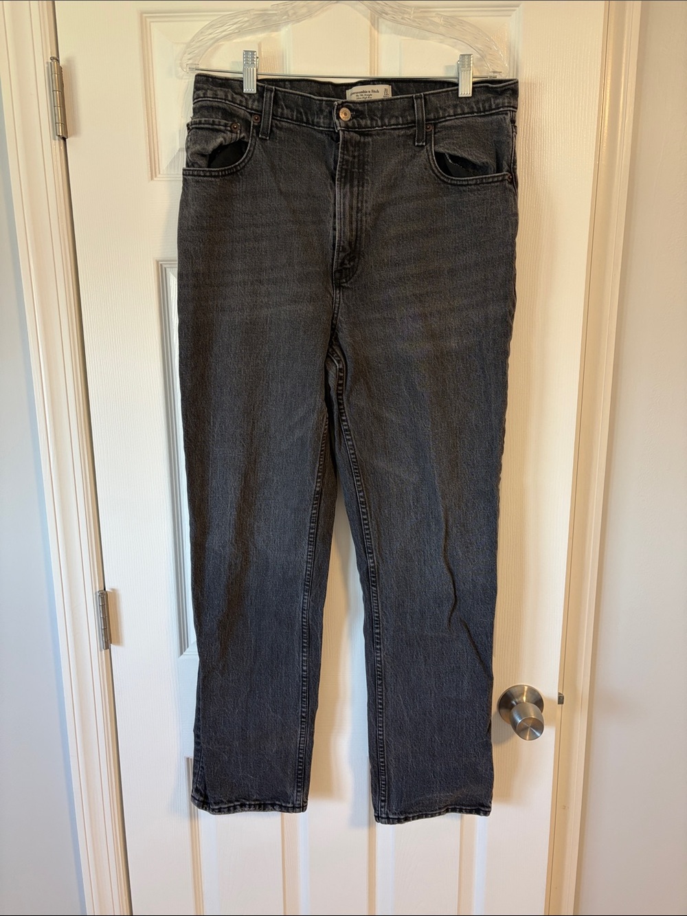 Abercrombie & Fitch High-Rise Straight Jeans in Washed Black